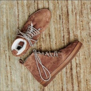 Jenni Kayne Shearling Lined Canyon Booties 38